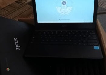 Laptop Chromebook merk Zyrex yang diterima SMP Al-Ihsan Era Nadiem Makarim