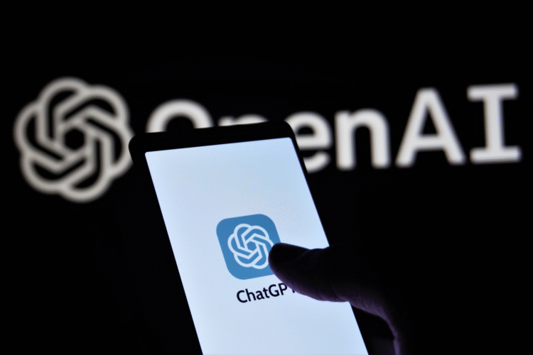 OpenAI Gandeng Eks Desainer iPhone, Mau Bikin Gadget AI Keren!