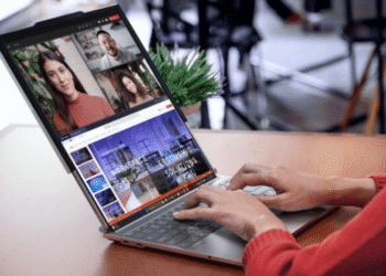 Lenovo Hadirkan Laptop Layar Putar 90 Derajat yang Bikin Melongo!