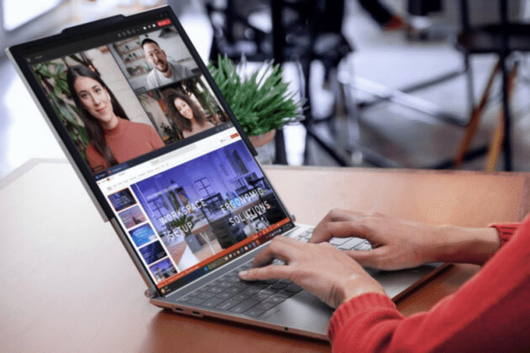 Lenovo Hadirkan Laptop Layar Putar 90 Derajat yang Bikin Melongo!