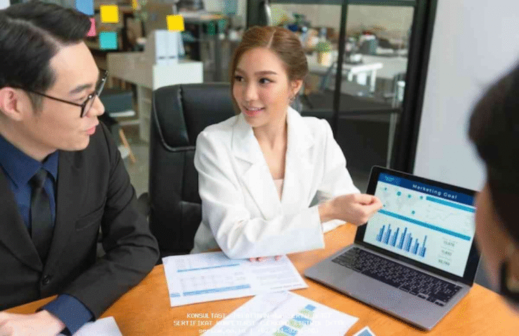 Pekerja Rumah Tangga Hingga Kontraktor: Jasa Paling Dicari di Platform Digital!