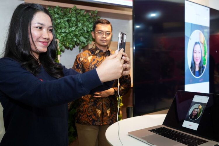 Telkomsel bersama Komdigi melaksanakan uji coba registrasi pelanggan jasa telekomunikasi menggunakan data kependudukan biometrik