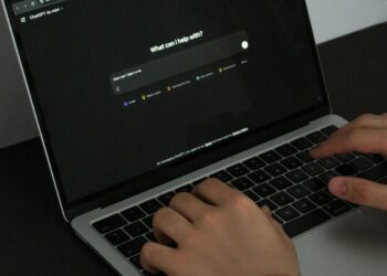 REVOLUSI AI! ChatGPT Kini Punya “Otak” yang Bisa Ingat & Memilih Informasi Layaknya Manusia