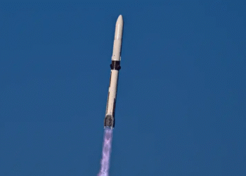 Tiru Kesuksesan SpaceX, Roket Blue Origin Catat Prestasi Pendaratan Perdana