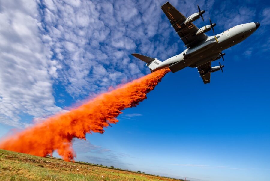 Fungsi Ganda A400M: Pesawat Angkut Militer yang Bisa Jadi Pesawat Pemadam Kebakaran