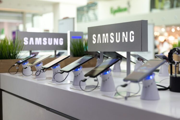 Diduga Jual Data ke Kompetitor, 10 Eks-Pegawai Samsung Ditangkap
