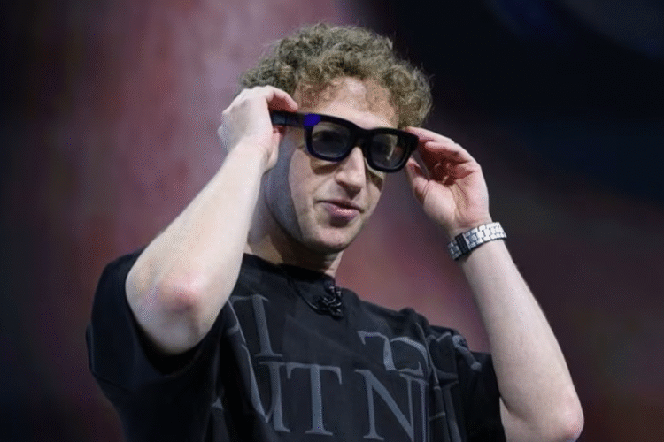Zuckerberg Beri “Bingkisan Permohonan Maaf” ke Tetangga Gara-gara Renovasi Rumah