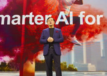 CEO Lenovo: Indonesia Pasar Pertumbuhan Cepat, Investasi R&D AI Terbuka Lebar