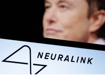 GILA! Elon Musk Bakal Produksi Ribuan Chip Otak Neuralink Mulai 2026