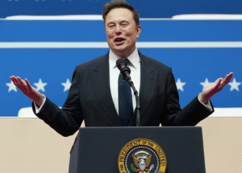 Tajir Melampaui Sebuah Negara! Kekayaan Elon Musk Sentuh Rp 12.144 Triliun
