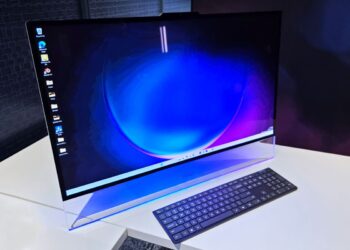 Inovasi Lenovo di CES 2026, Layar PC AIO Ini Tampak Seperti Melayang