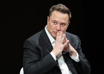 Bos SpaceX Punya Ide Gila: Pasang “Ketapel” Raksasa di Bulan Buat Lontarkan Satelit AI