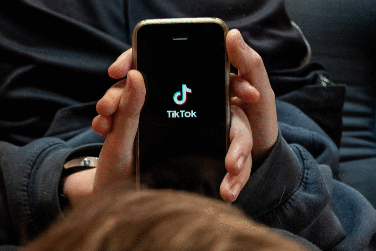 Pengguna TikTok AS Ramai-ramai Tinggalkan Platform Usai Pembaruan Kebijakan