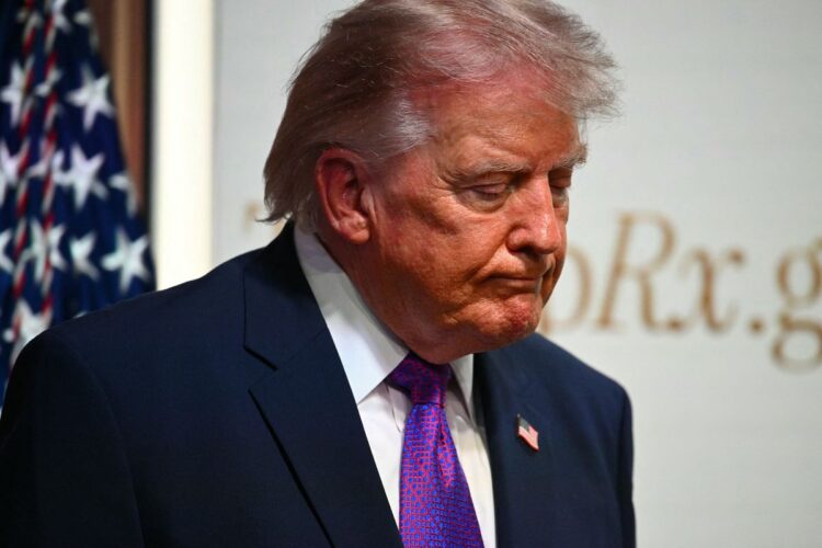 Trump Batal Teken Aturan AI di Menit Terakhir, Ada Kekhawatiran Bisa Memperkuat China