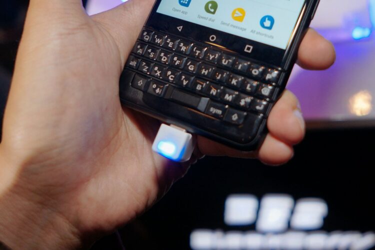 BlackBerry Kembali Guncang Industri Teknologi Lewat Sistem Operasi Otomotif dan Robot