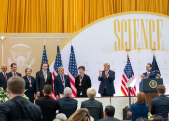 Trump Anugerahi Medali Sains dan Teknologi untuk Para Petinggi Raksasa Tech AS