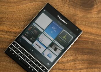 BlackBerry Passport Bangkit Lagi lewat Zinwa P26, Usung Android 14 dan Fitur DIY